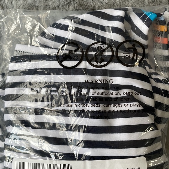 Speedo-triangle tie 2 piece bikini set - Picture 7 of 8